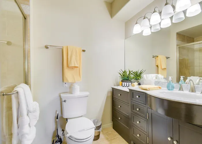 Steps To Pool! Family-friendly Retreat Holiday home Scottsdale